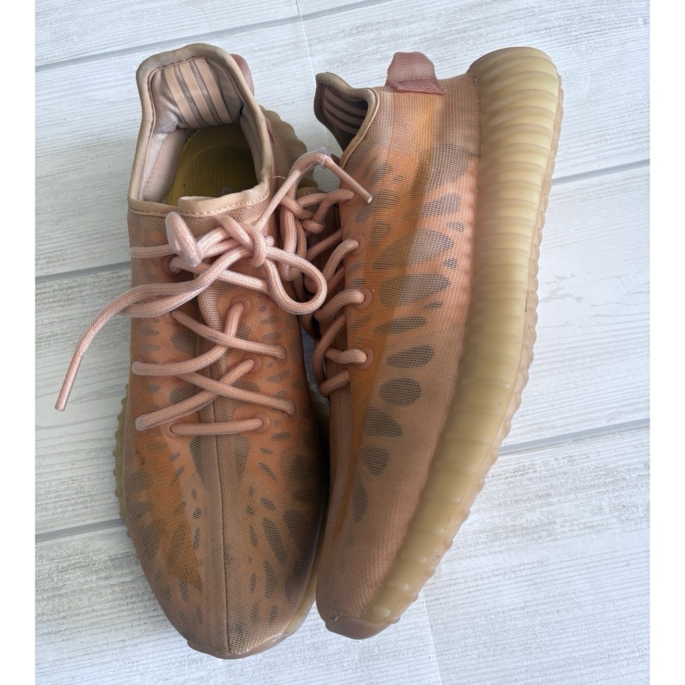 Size 9 - adidas Yeezy Boost 350 V2 Clay - GW2870
